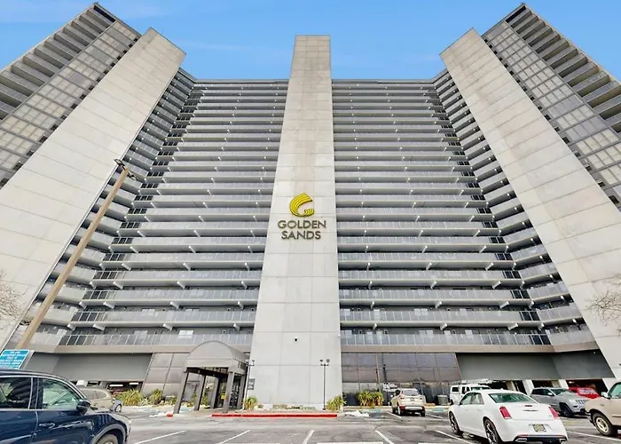 Bright Waterfront With Balcony Incredible Views Pools & Gym Holiday home Ocean City